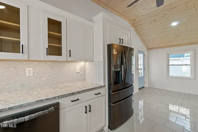 $429,000 | 152 Hemlock Street, Mount Carmel, TN 37645