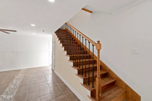 $429,000 | 152 Hemlock Street, Mount Carmel, TN 37645