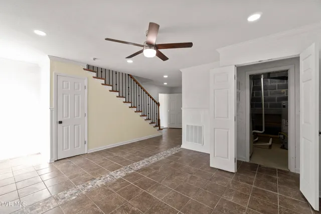 $429,000 | 152 Hemlock Street, Mount Carmel, TN 37645