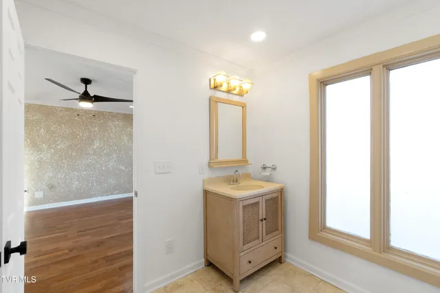 $429,000 | 152 Hemlock Street, Mount Carmel, TN 37645