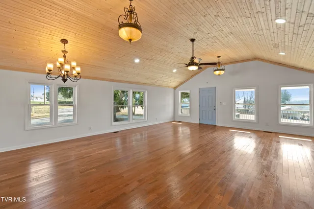 $429,000 | 152 Hemlock Street, Mount Carmel, TN 37645