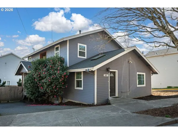 $535,000 | 2837 Southeast 90th Place, Portland, OR 97266