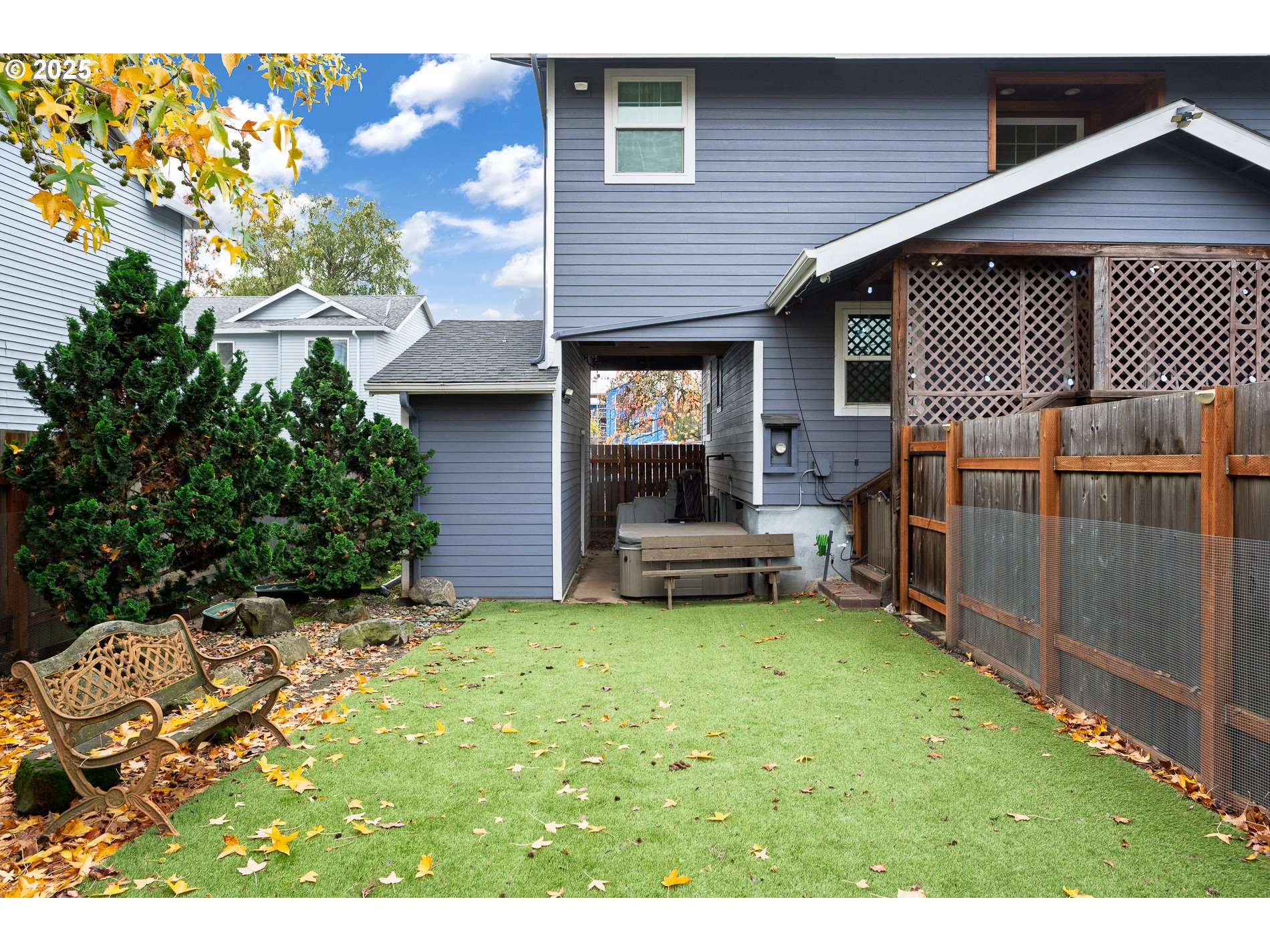 2837 Southeast 90th Place Portland, OR 97266 - Photo 38 of 40