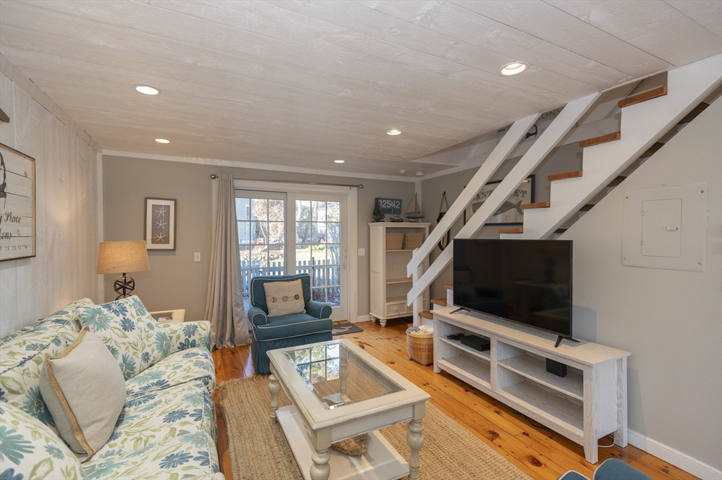 17 Brant Rock Road, Unit 17 Mashpee, MA 02649 - Photo 11 of 37 Gallery Image 11
