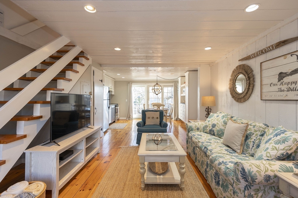 17 Brant Rock Road, Unit 17 Mashpee, MA 02649 - Photo 7 of 37 Gallery Image 7