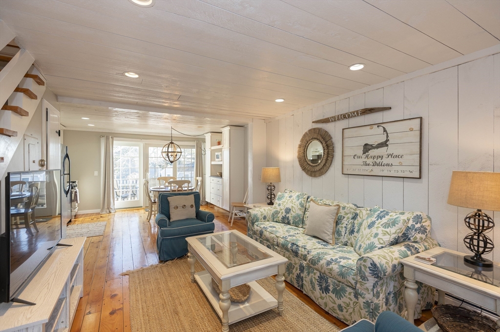 17 Brant Rock Road, Unit 17 Mashpee, MA 02649 - Photo 9 of 37 Gallery Image 9