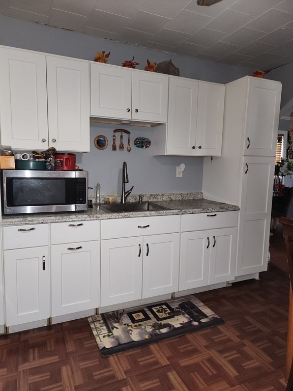 32 Middlesex Avenue Worcester, MA 01604 - Photo 8 of 9