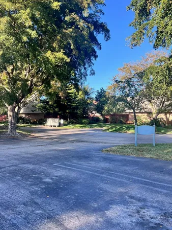 $2,650 | 1700 Embassy Drive, West Palm Beach, FL 33401