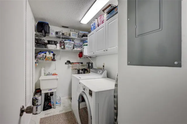 $249,900 | 2231 Lark Circle East, Unit F, Palm Harbor, FL 34684