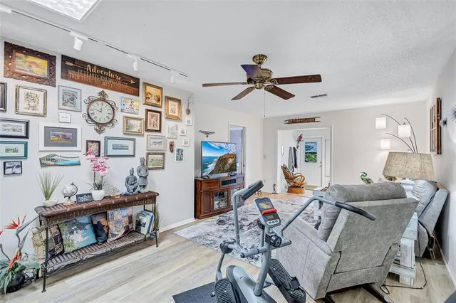 $249,900 | 2231 Lark Circle East, Unit F, Palm Harbor, FL 34684