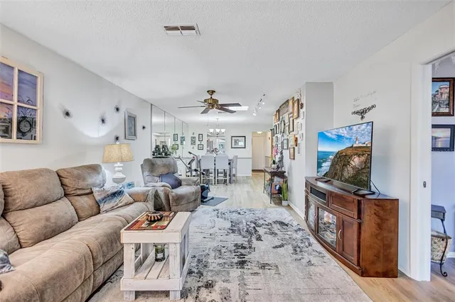 $249,900 | 2231 Lark Circle East, Unit F, Palm Harbor, FL 34684