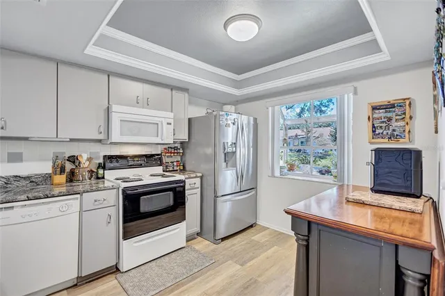 $249,900 | 2231 Lark Circle East, Unit F, Palm Harbor, FL 34684