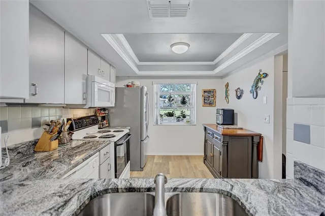 $249,900 | 2231 Lark Circle East, Unit F, Palm Harbor, FL 34684