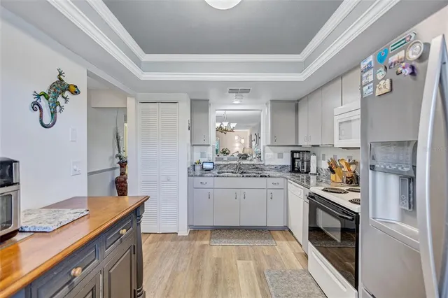 $249,900 | 2231 Lark Circle East, Unit F, Palm Harbor, FL 34684