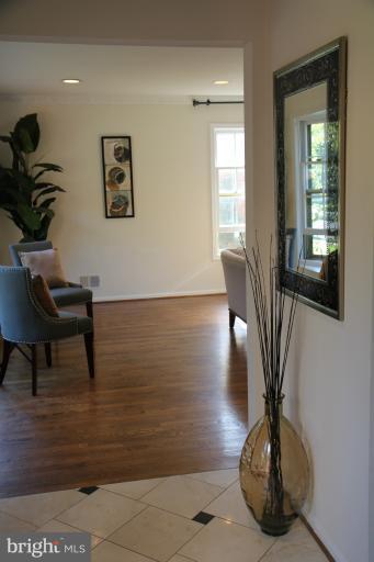 11922 Riders Lane Reston, VA 20191 - Photo 23 of 24 Foyer
