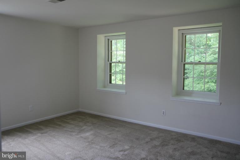11922 Riders Lane Reston, VA 20191 - Photo 6 of 24 Bedroom 1