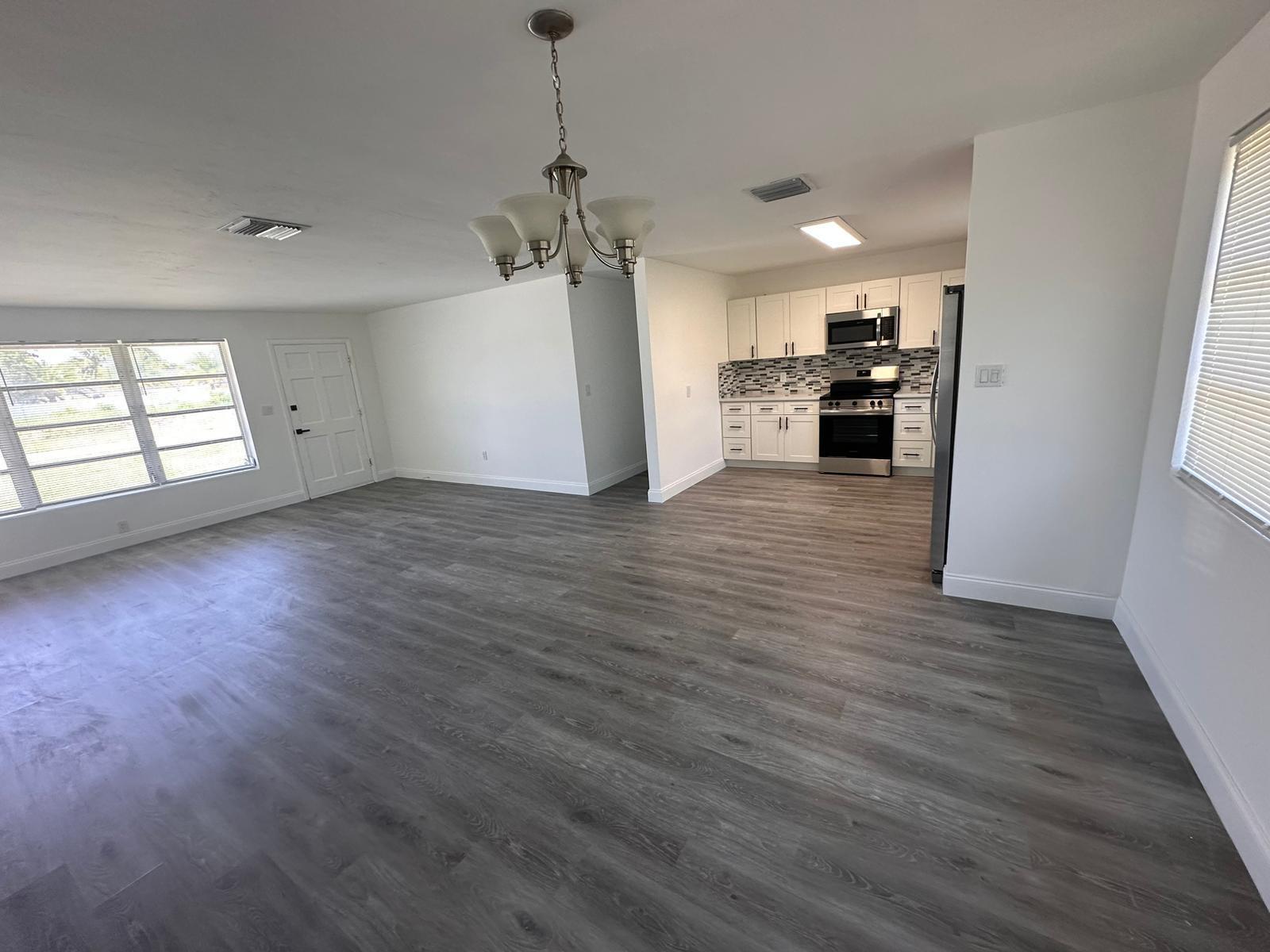 4304 Diamond Road Palm Springs, FL 33461 - Photo 3 of 11 image_123650291 (82)
