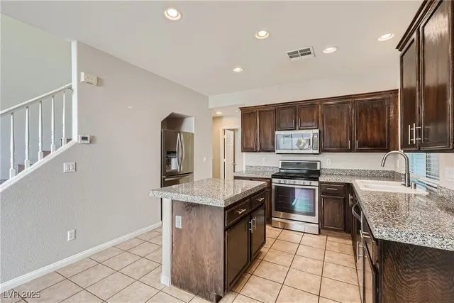 $2,075 | 7677 Alexander Hills Street, Las Vegas, NV 89139