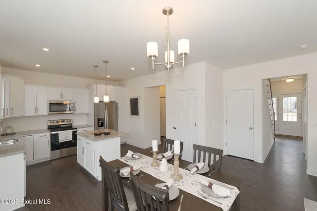 $674,980 | 2 Balsam Court, Ballston, NY 12019