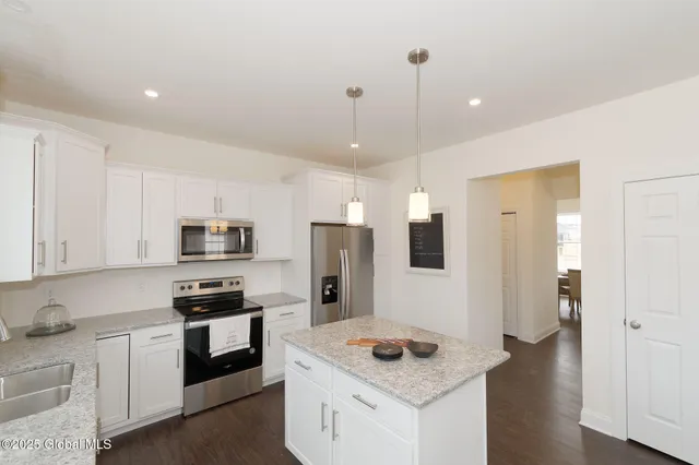 $674,980 | 2 Balsam Court, Ballston, NY 12019