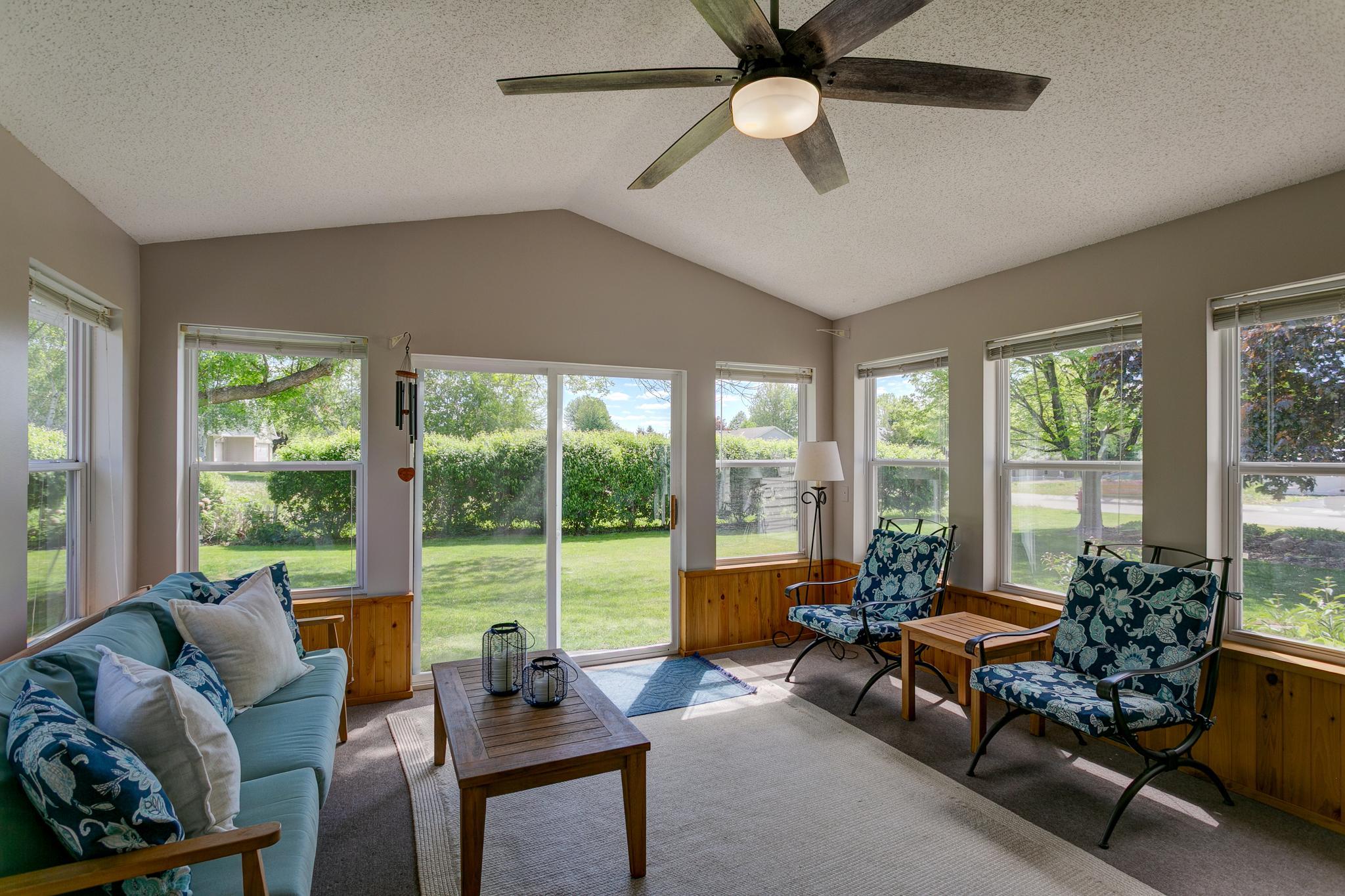 7488 Newbury Road Woodbury, MN 55125 - Photo 12 of 39