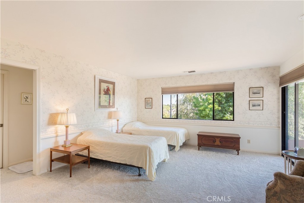 711 Tumble Creek Lane Fallbrook, CA 92028 - Photo 19 of 66 Primary bedroom.