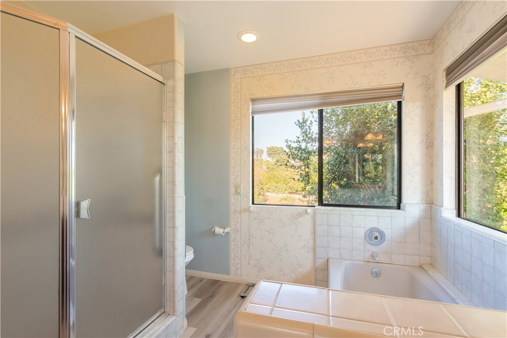 711 Tumble Creek Lane Fallbrook, CA 92028 - Photo 23 of 66 Primary bath.