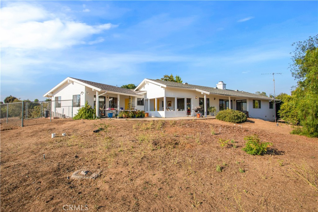 711 Tumble Creek Lane Fallbrook, CA 92028 - Photo 42 of 66 Back of home.