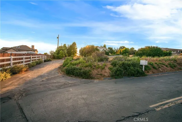 $876,500 | 711 Tumble Creek Lane, Fallbrook, CA 92028