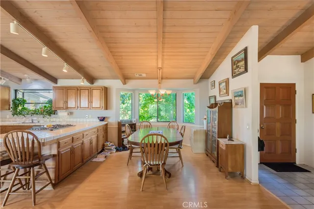 $876,500 | 711 Tumble Creek Lane, Fallbrook, CA 92028