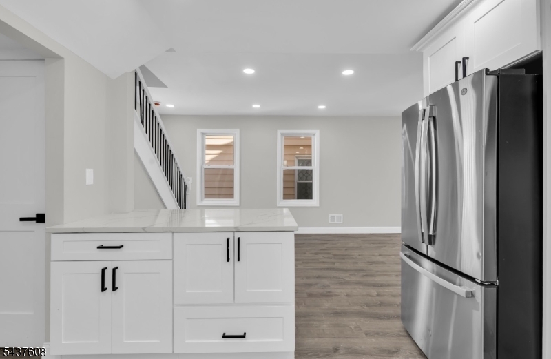 956 Adams Avenue Elizabeth, NJ 07201 - Photo 8 of 23