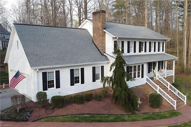 $829,000 | 305 Old Farms Road, Wilkesboro, NC 28697