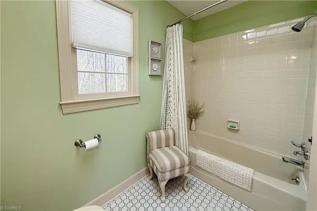 $829,000 | 305 Old Farms Road, Wilkesboro, NC 28697