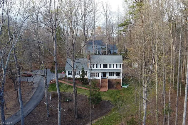 $829,000 | 305 Old Farms Road, Wilkesboro, NC 28697