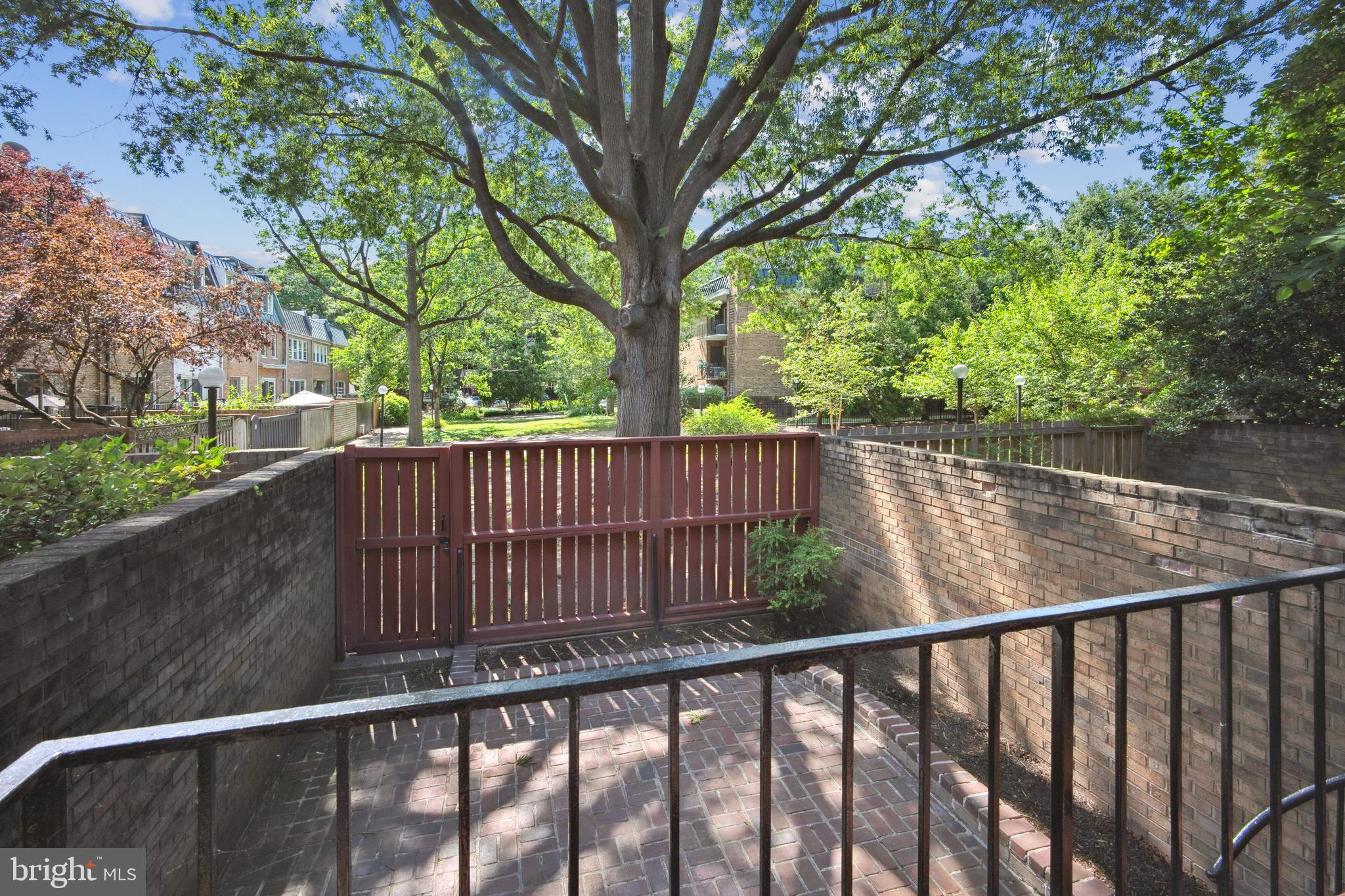 827 6th Street Southwest Washington, DC 20024 - Photo 8 of 48 Gallery Image 8