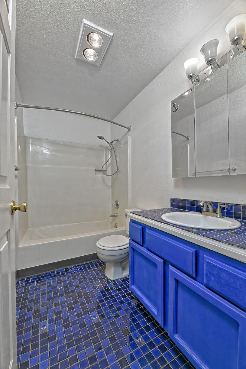 2429 East Barnett Road Medford, OR 97504 - Photo 14 of 25 DSC_1253