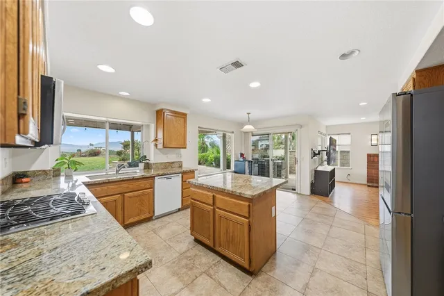 $829,900 | 2113 South Wild Canyon Drive, Grand Terrace, CA 92324