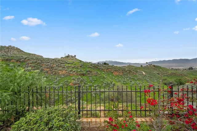 $829,900 | 2113 South Wild Canyon Drive, Grand Terrace, CA 92324