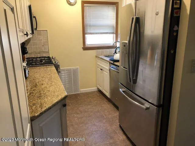 $2,000 | 310 Maryland Avenue, Unit 20B, Point Pleasant Beach, NJ 08742