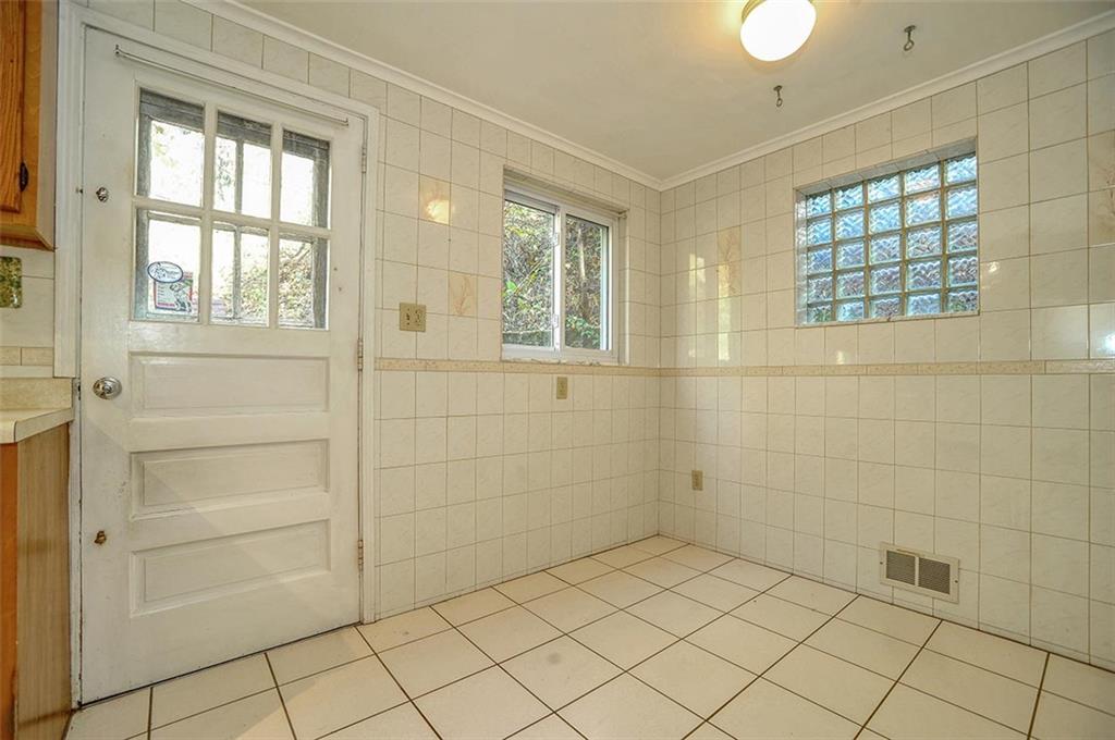 2381 Collins Road Pittsburgh, PA 15235 - Photo 12 of 20 a bathroom with a shower