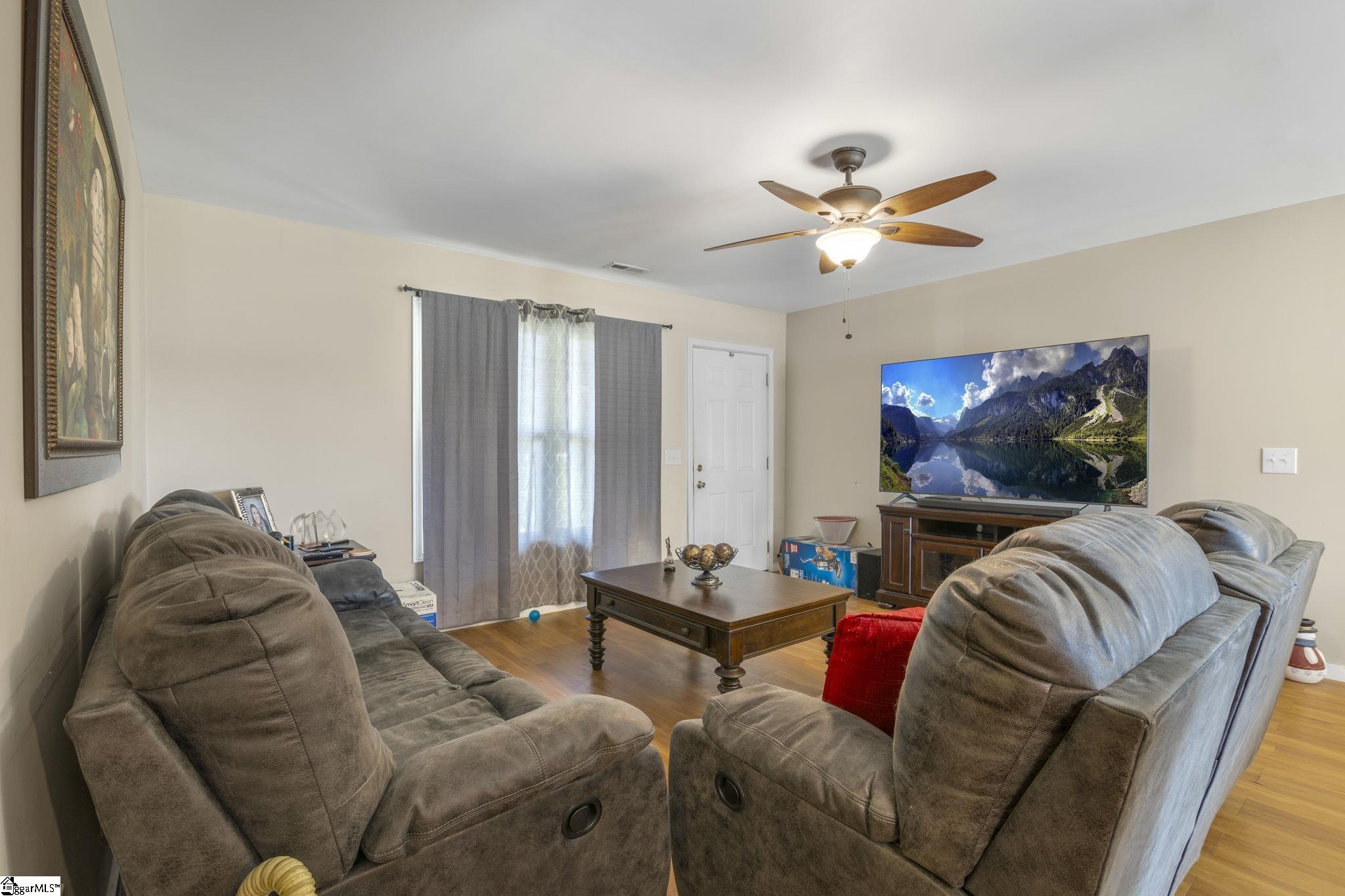 150 Burns Hill Road Liberty, SC 29657 - Photo 7 of 28