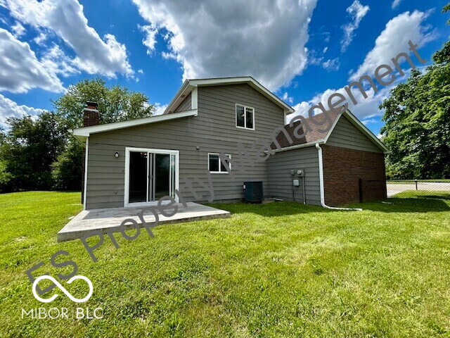 6627 Live Oak Road Indianapolis, IN 46214 - Photo 7 of 35