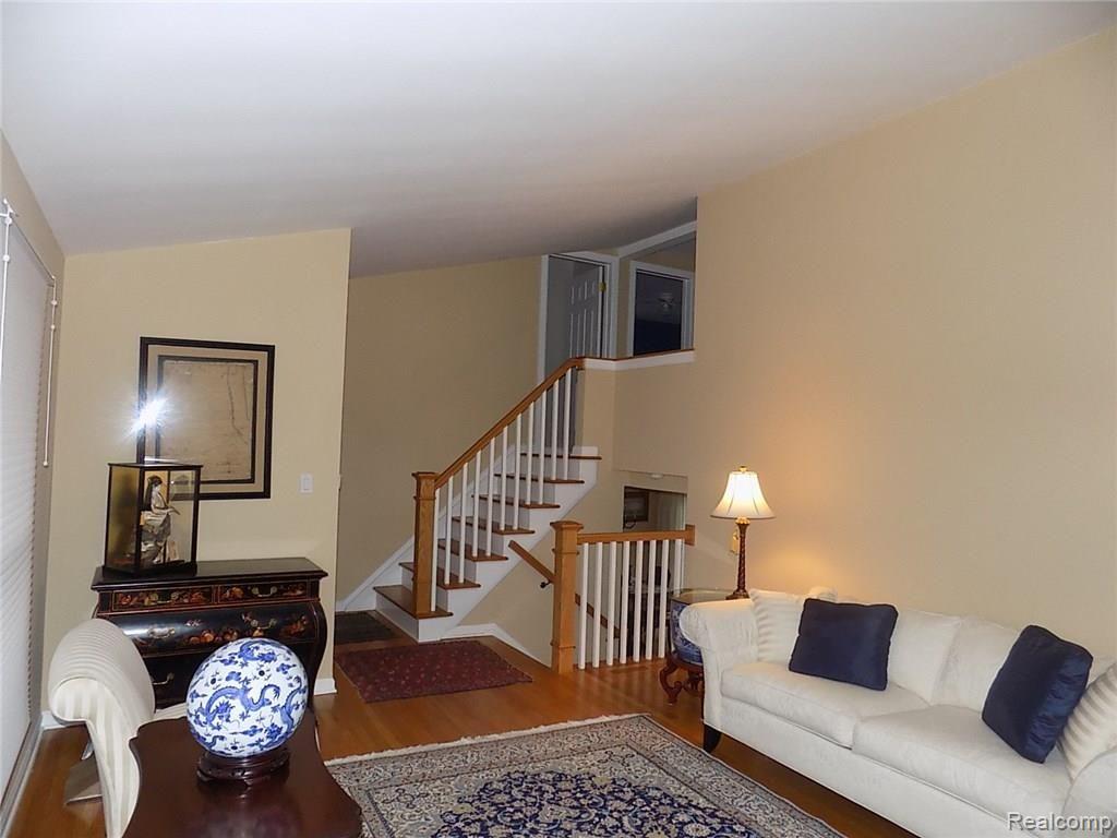 32352 Hearthstone Road Farmington Hills, MI 48334 - Photo 26 of 31