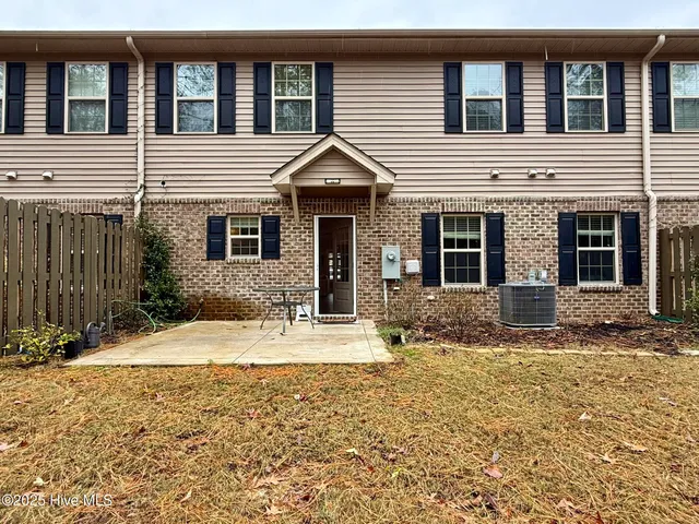 $2,200 | 304 Mashie Court, West End, NC 27376