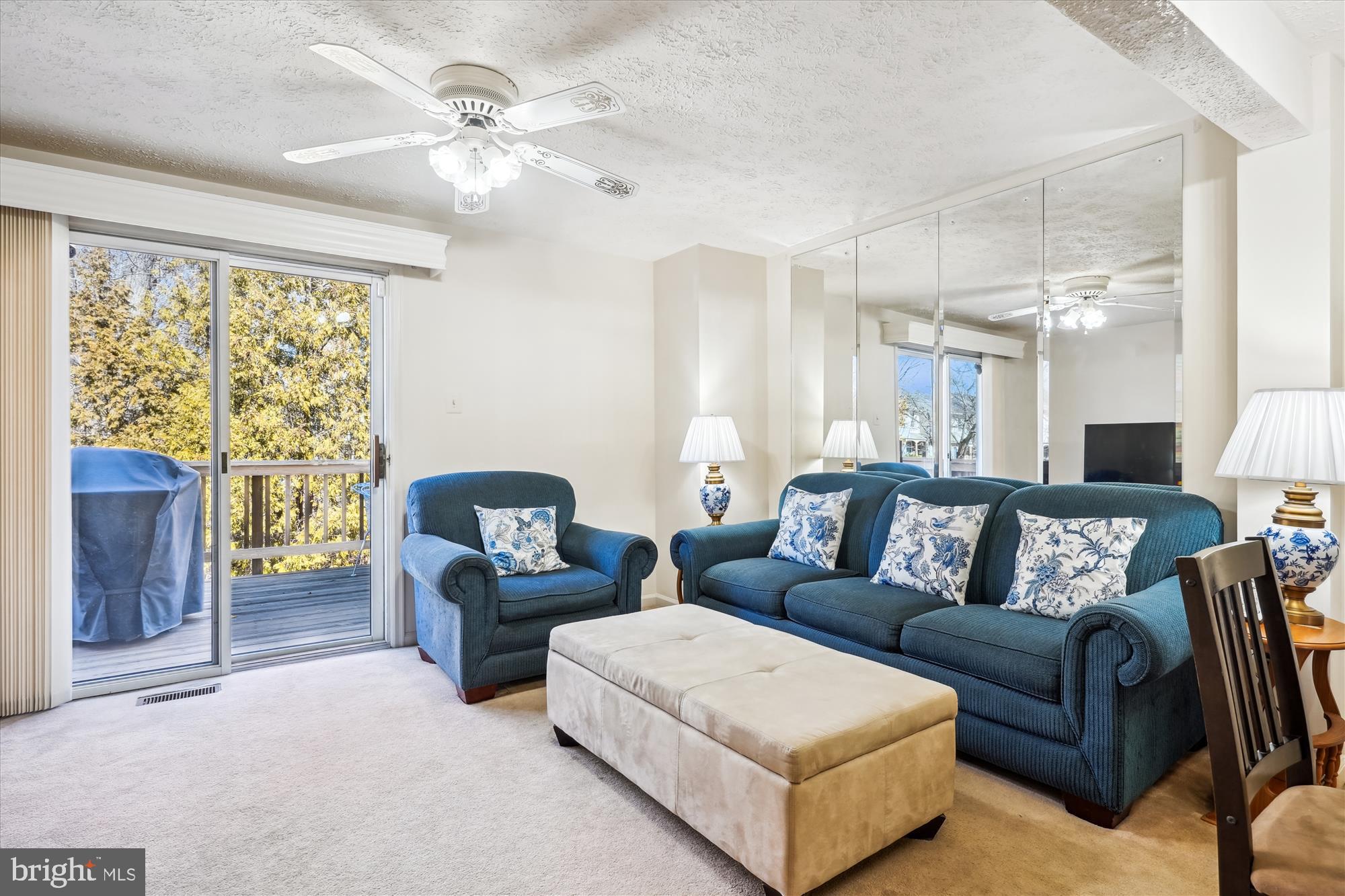 8532 Golden Ridge Court Lorton, VA 22079 - Photo 7 of 22 Living Room