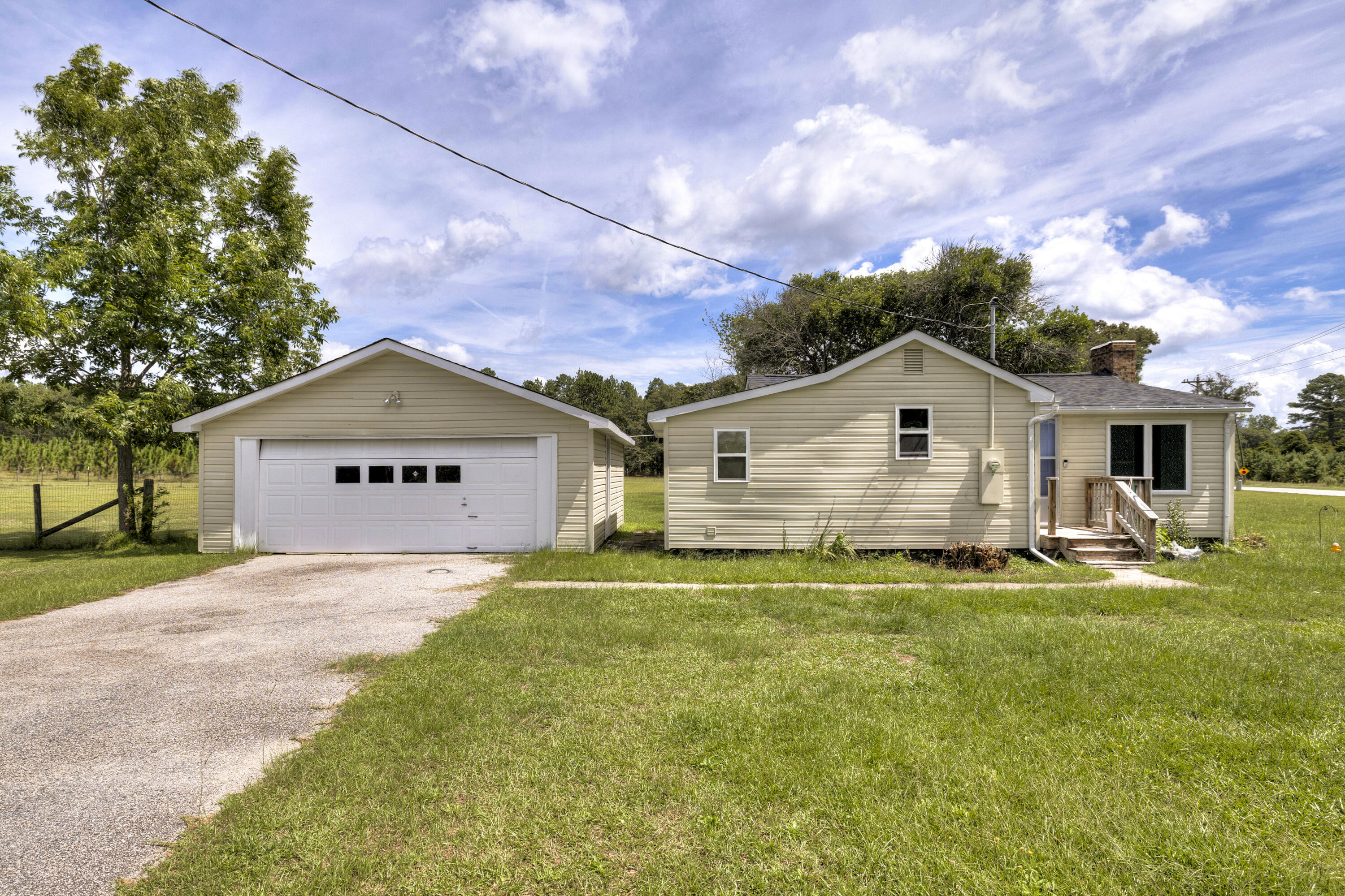 113 West Inwood Street Bethune, SC 29009 - Photo 4 of 21 Gallery Image 4