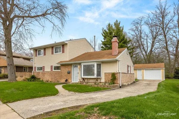 $215,000 | 106 Blackhawk Drive, Park Forest, IL 60466