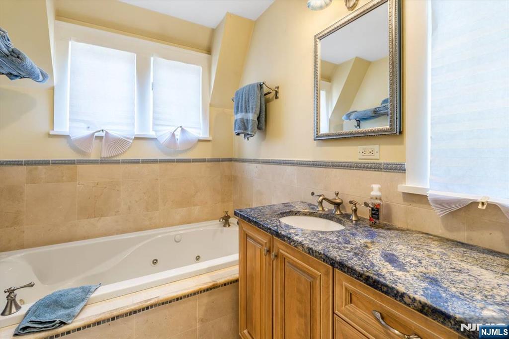 314 Winthrop Road Teaneck, NJ 07666 - Photo 27 of 49