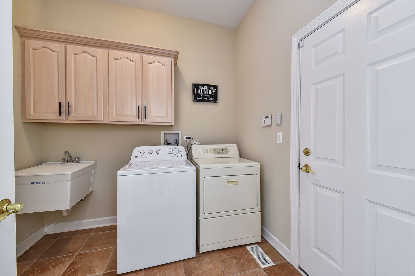 5S545 Eugenia Drive Naperville, IL 60540 - Photo 19 of 43