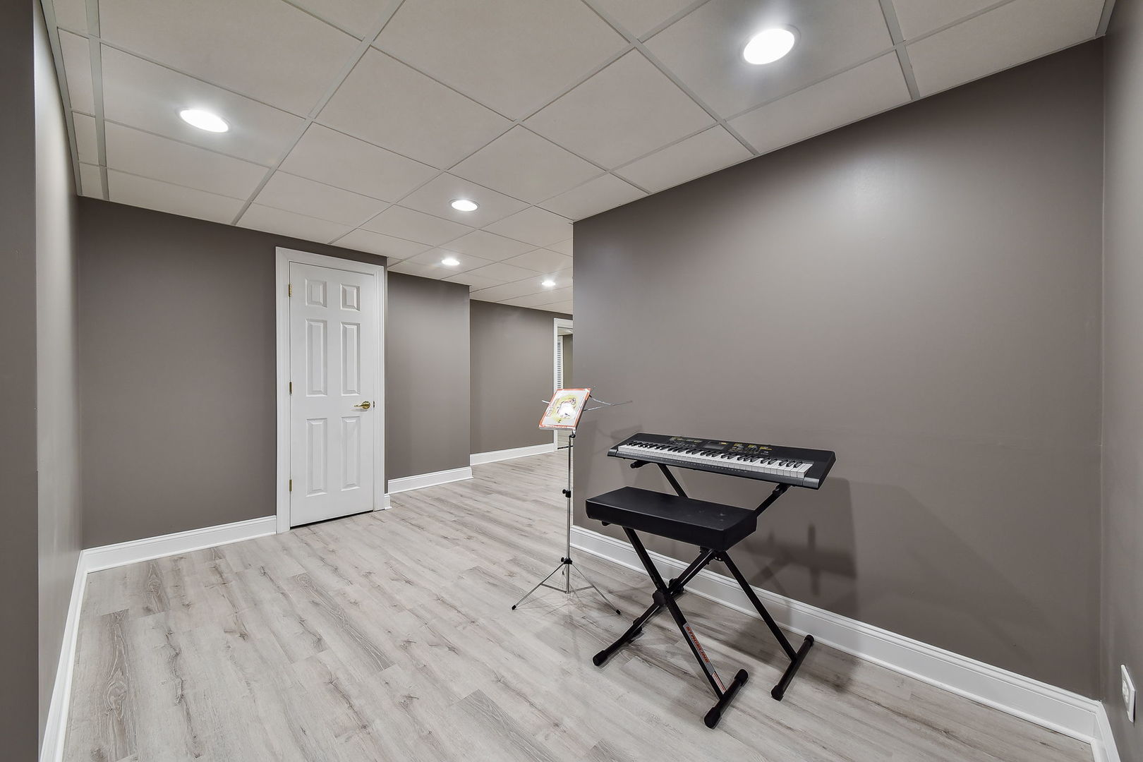 5S545 Eugenia Drive Naperville, IL 60540 - Photo 39 of 43